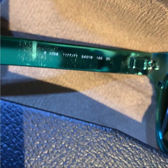 Burberry sunglasses green metallic sunnies - Picture 8 of 12